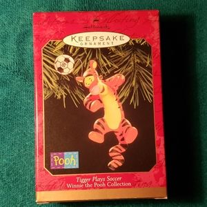 Hallmark Ornament Tigger Plays Soccer Vintage NIB